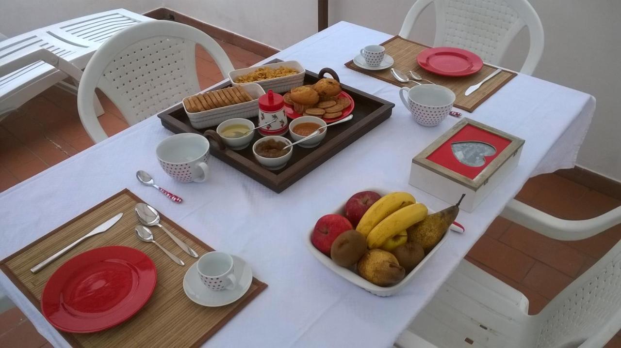 مبيت وإفطار فينالي ليغوري Segni E Impronta المظهر الخارجي الصورة