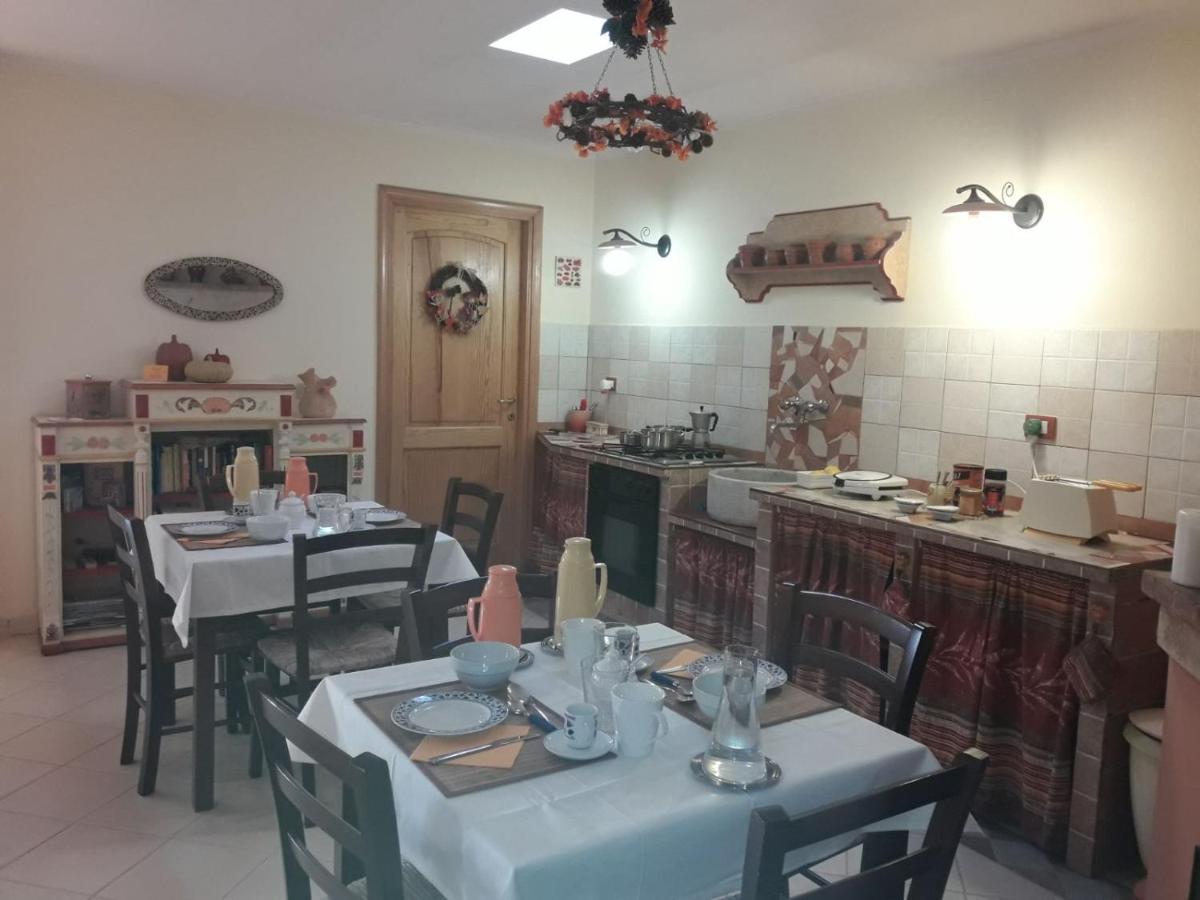 مبيت وإفطار فينالي ليغوري Segni E Impronta المظهر الخارجي الصورة